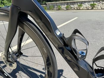 Used Pinarello Dogma F Disc 2023 - Dura Ace Di2 9200 (size 51.5cm) 2022 Road & Gravel, Black — image 4 of 24