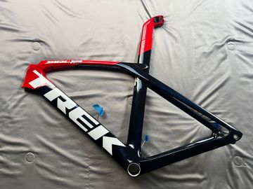 Używany Trek Madone SLR 9 Gen 6 2023 Frameset 2023 Road & Gravel