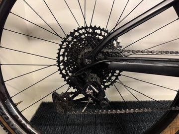 Used BMC Fourstroke 01 THREE 2020 2020 Mountainbike, Black, 29 — image 3 of 5