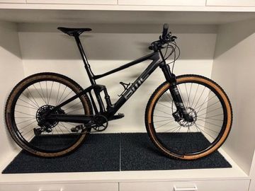 Used BMC Fourstroke 01 THREE 2020 2020 Mountainbike, Black, 29 — image 4 of 5
