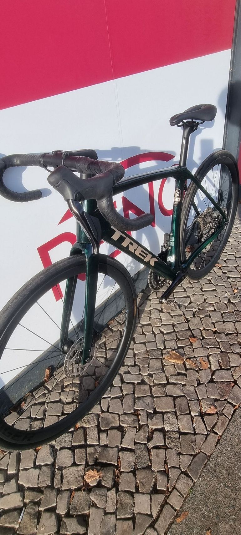 Used Trek Domane SL 6 Gen 4 2025 2025 Road & Gravel, Green — image 14 of 25