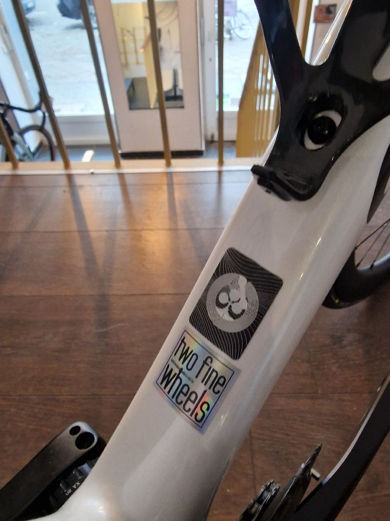 Used Colnago V5rs 2025 Road & Gravel, White — image 5 of 8