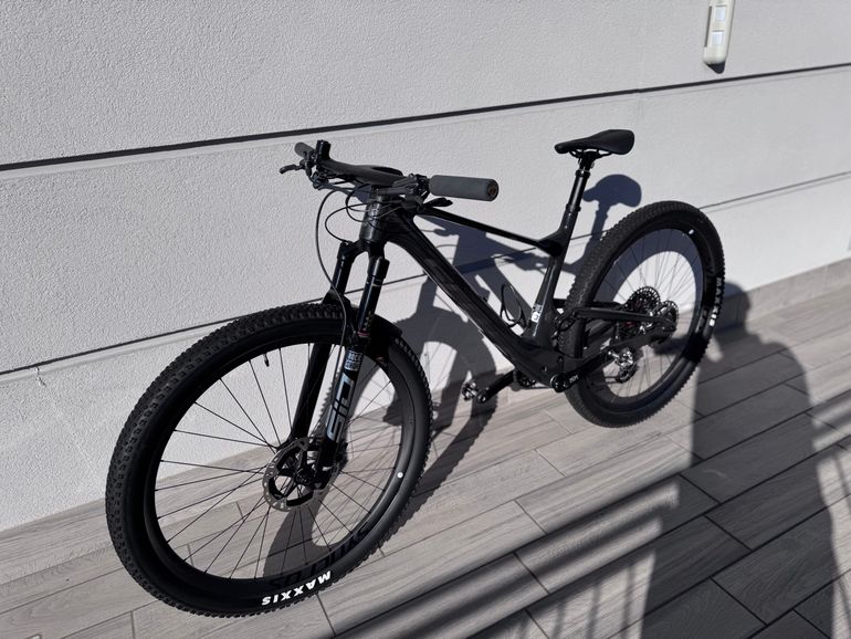 Used Scott Spark RC SL (EU) 2024 2024 Mountainbike, Black, 29 — image 8 of 12