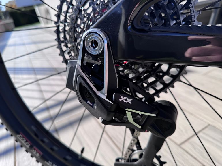 Used Scott Spark RC SL (EU) 2024 2024 Mountainbike, Black, 29 — image 3 of 12