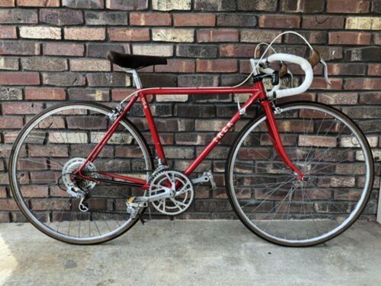 Used Trek Trek 400 1980 Road & Gravel, Red — image 1 of 3