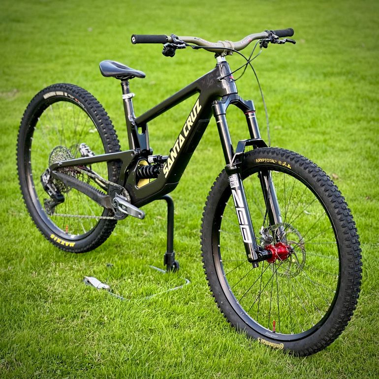 Used Santa Cruz Megatower SRAM GX Eagle AXS 2024 Mountainbike, Black — image 4 of 6