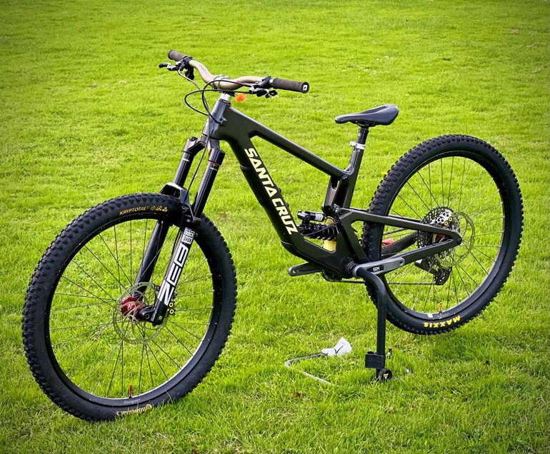 Used Santa Cruz Megatower SRAM GX Eagle AXS 2024 Mountainbike, Black — image 5 of 6