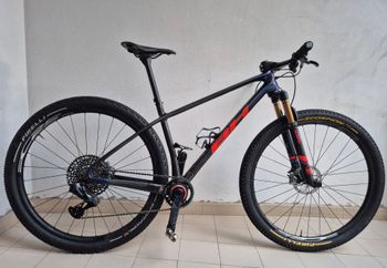 Used BH Ultimate EVO 2021 Mountainbike — image 1 of 13