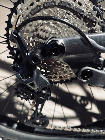 Used Norco Range VLT A1 2023 2023 Mountainbike, Light Gray, 29 — image 6 of 12