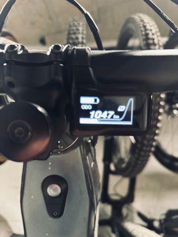 Used Norco Range VLT A1 2023 2023 Mountainbike, Light Gray, 29 — image 5 of 12
