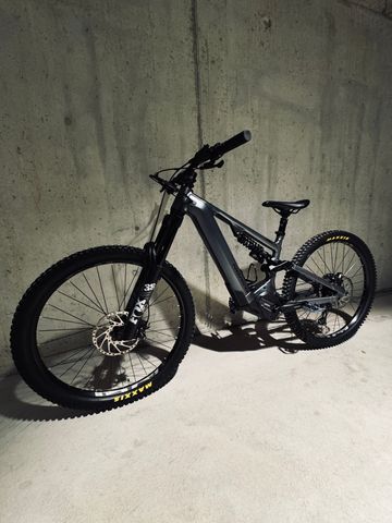 Used Norco Range VLT A1 2023 2023 Mountainbike, Light Gray, 29 — image 4 of 12