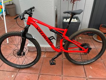 Used Specialized Epic Comp EVO 2019 2019 Mountainbike, Red, 29 — image 1 of 4