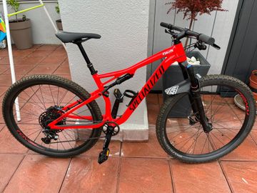 Used Specialized Epic Comp EVO 2019 2019 Mountainbike, Red, 29 — image 2 of 4