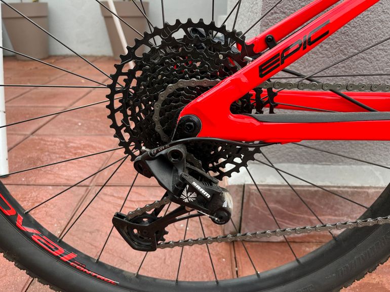 Used Specialized Epic Comp EVO 2019 2019 Mountainbike, Red, 29 — image 3 of 4