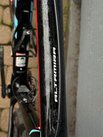 Used Fuji Fuji CX Gravel Bike Altamira Carbon 2018 Road & Gravel — image 8 of 9