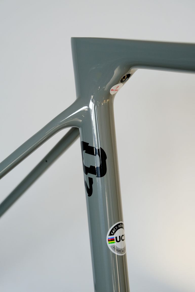 Used Factor O2 2023 Frameset 2023 Road & Gravel, Gris claro — image 6 of 12