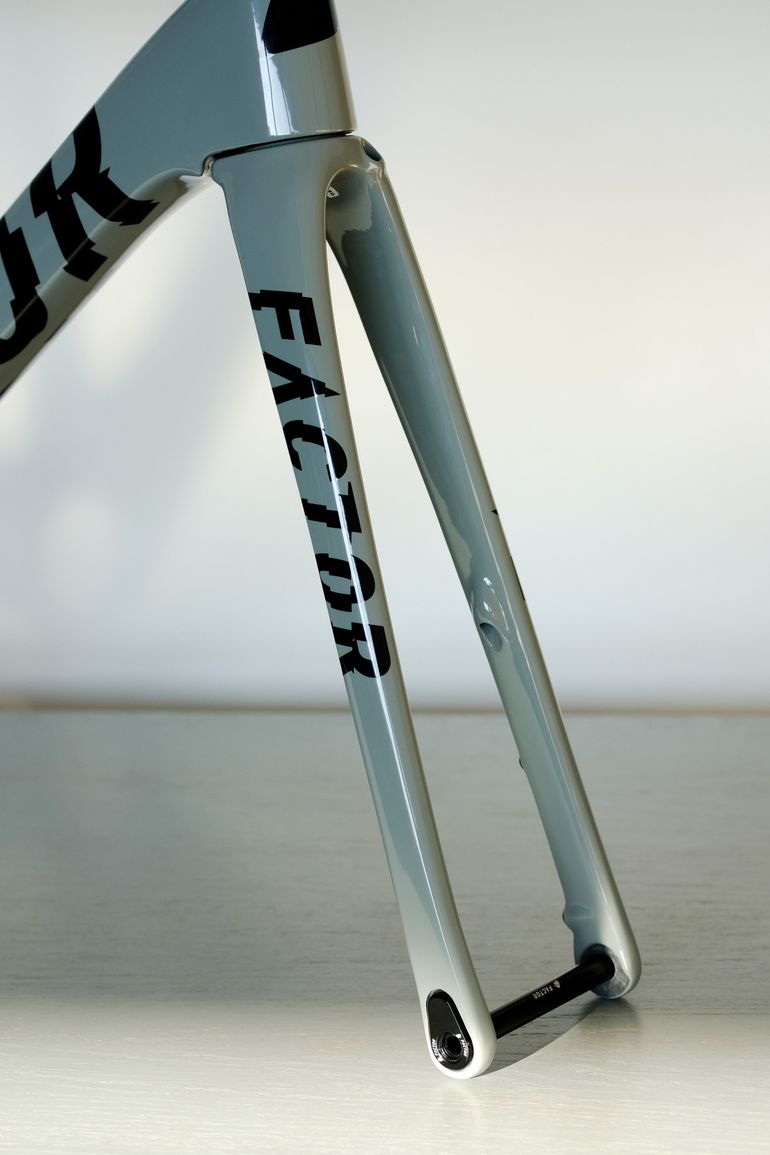 Used Factor O2 2023 Frameset 2023 Road & Gravel, Gris claro — image 5 of 12
