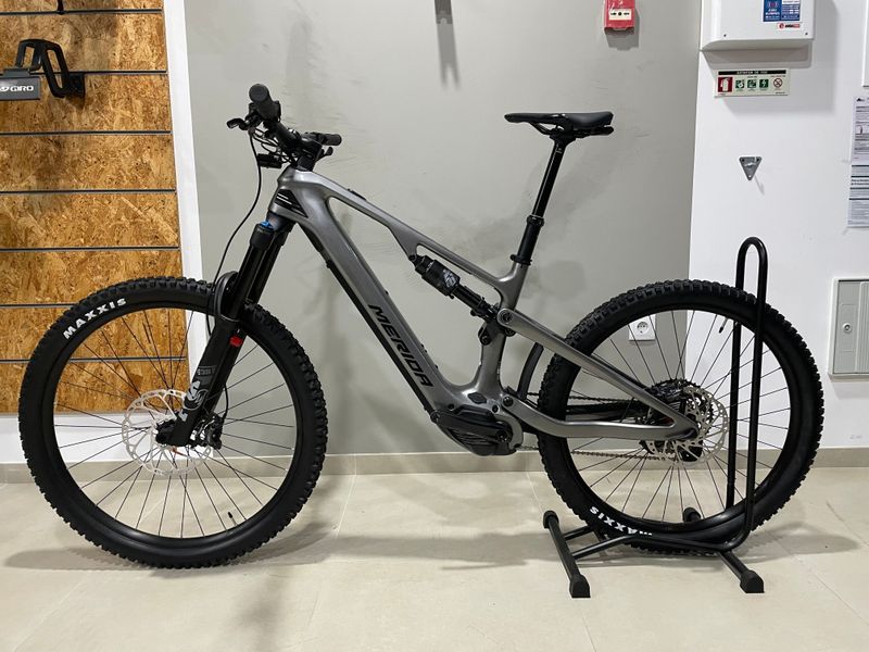 Used Merida E-one Sixty 7000 2025 Mountainbike, Light Gray — image 2 of 4