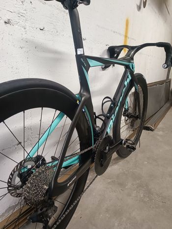 Used Bianchi Bianchi Oltre Pro 2024 Road & Gravel — image 4 of 6