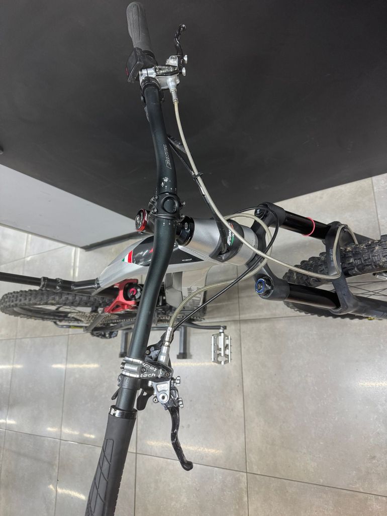 Brugt Fantic XTF 1.5 All Track 2024 2024 Mountainbike — billede 4 af 9