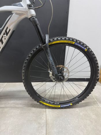 Brugt Fantic XTF 1.5 All Track 2024 2024 Mountainbike — billede 3 af 9