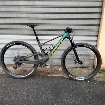 Used Scott Spark RC Comp 2024 2024 Mountainbike, Green, 29 — image 2 of 6