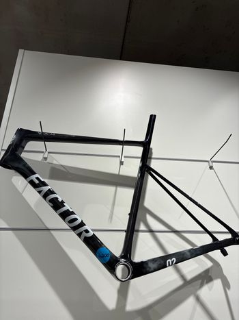 Factor, O2 Frameset