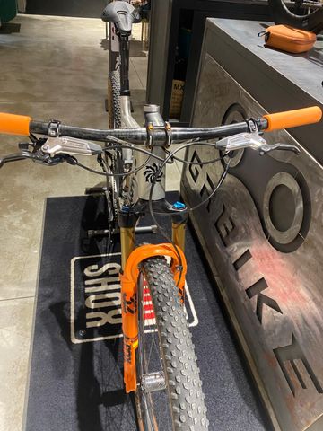 Used Lee Cougan Cross Fire SRAM NX 2022 Mountainbike, Light Gray — image 4 of 6
