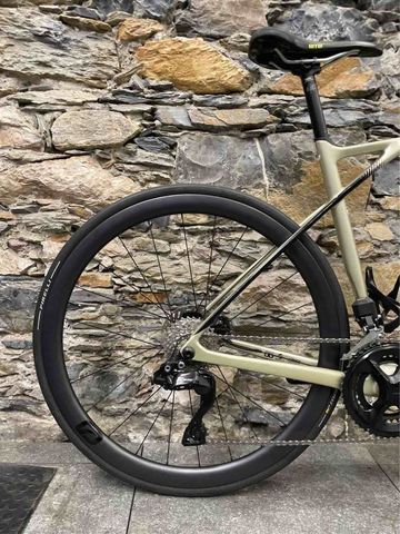 Brugt Lapierre Pulsium 5.0 Di2 2024 2024 Road & Gravel — billede 4 af 6