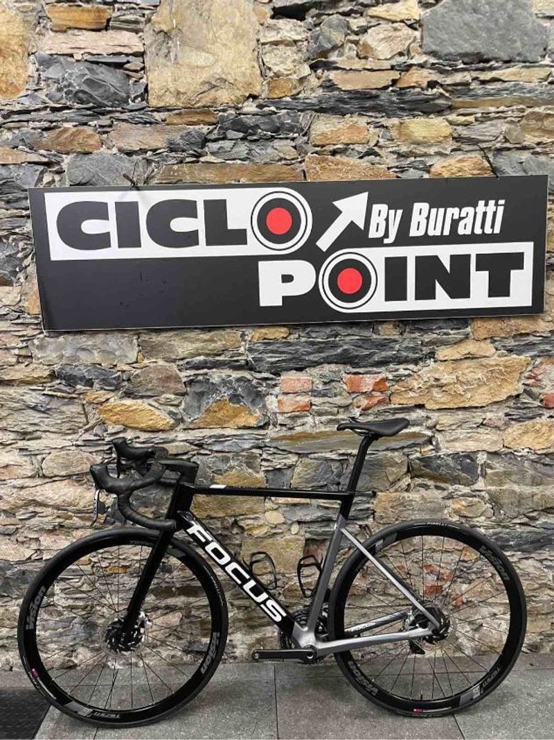 Used Focus IZALCO MAX DISC 9.8 2021 2021 Road & Gravel