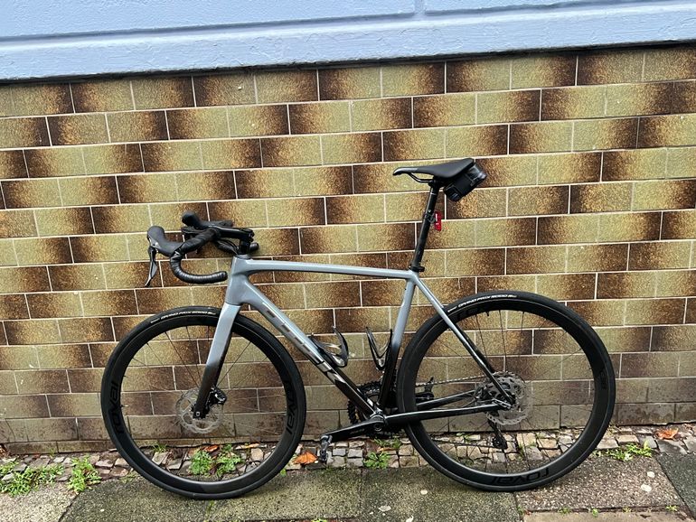 Used Trek Émonda ALR 5 2025 2025 Road & Gravel, Light Gray — image 2 of 3