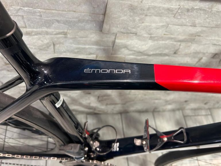 Used Trek Émonda SLR 7 eTap 2022 2022 Road & Gravel — image 2 of 6