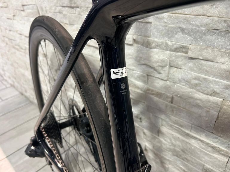 Used Trek Émonda SLR 7 eTap 2022 2022 Road & Gravel — image 1 of 6