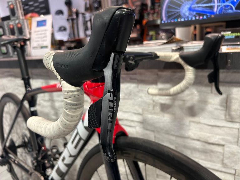 Used Trek Émonda SLR 7 eTap 2022 2022 Road & Gravel — image 5 of 6