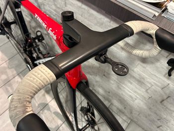 Used Trek Émonda SLR 7 eTap 2022 2022 Road & Gravel — image 3 of 6
