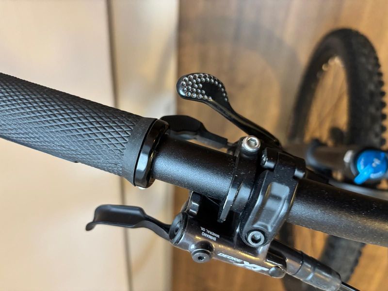 Używany Transition Sentinel Shimano Deore XT 2022 Mountainbike — zdjęcie 4 z 8