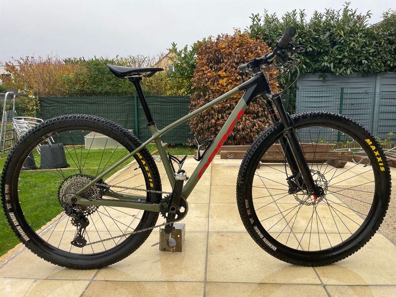 Gebrauchtes Orbea ALMA M30 2022 2022 Mountainbike, Grün, 29 — Bild 1 von 4