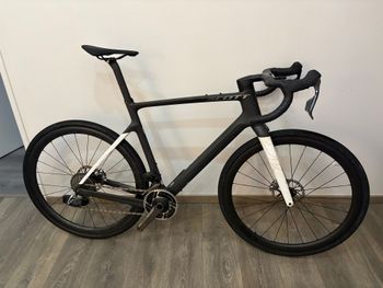 Used Scott Scott Addict RC Tuned 2024 Road & Gravel