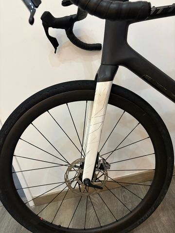Brugt Scott Addict RC Tuned 2024 Road & Gravel — billede 8 af 8
