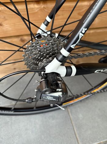 Used Cannondale Cannondale Synapse 71 Si Voll Carbon, Shimano Ultegra, Große 51 2017 Road & Gravel, Black — image 2 of 22