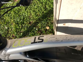 Used DECATHLON Decathlon Rockrider E-ST 500 2022 Mountainbike, Gris claro — image 4 of 7