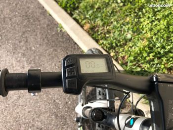 Used DECATHLON Decathlon Rockrider E-ST 500 2022 Mountainbike, Gris claro — image 3 of 7
