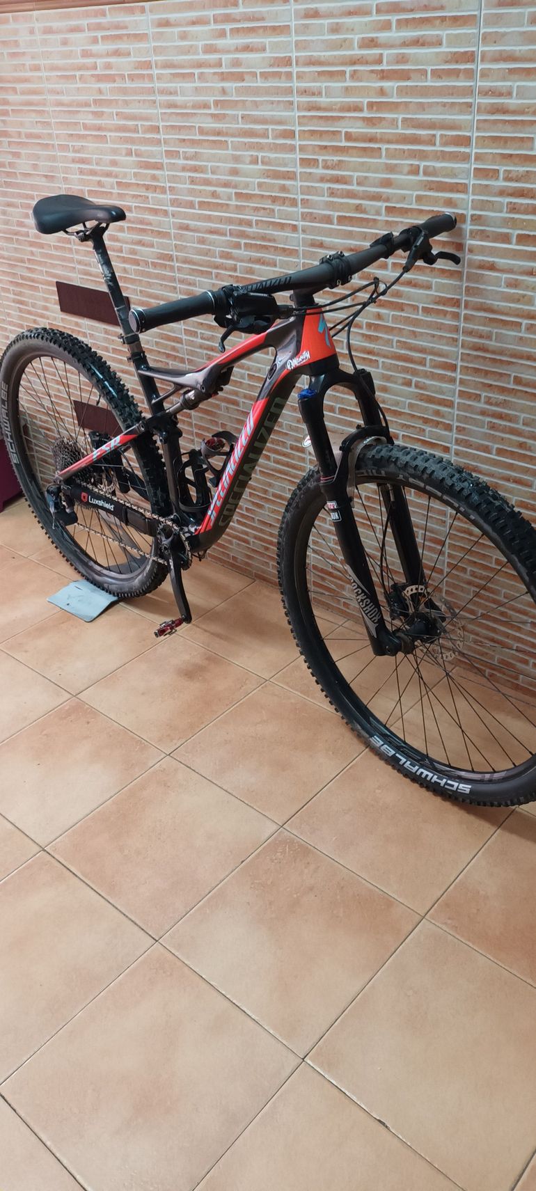 Used Specialized Epic SRAM GX Eagle 2016 Mountainbike, Black — image 1 of 7