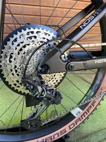 Gebrauchtes Hercules Nos FS 1.1 2024 2024 Mountainbike, Schwarz, 27.5 — Bild 3 von 9