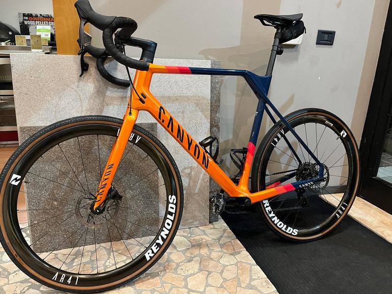 Canyon Inflite CF SL 8.0 2021 — Price & Specs | 2BX