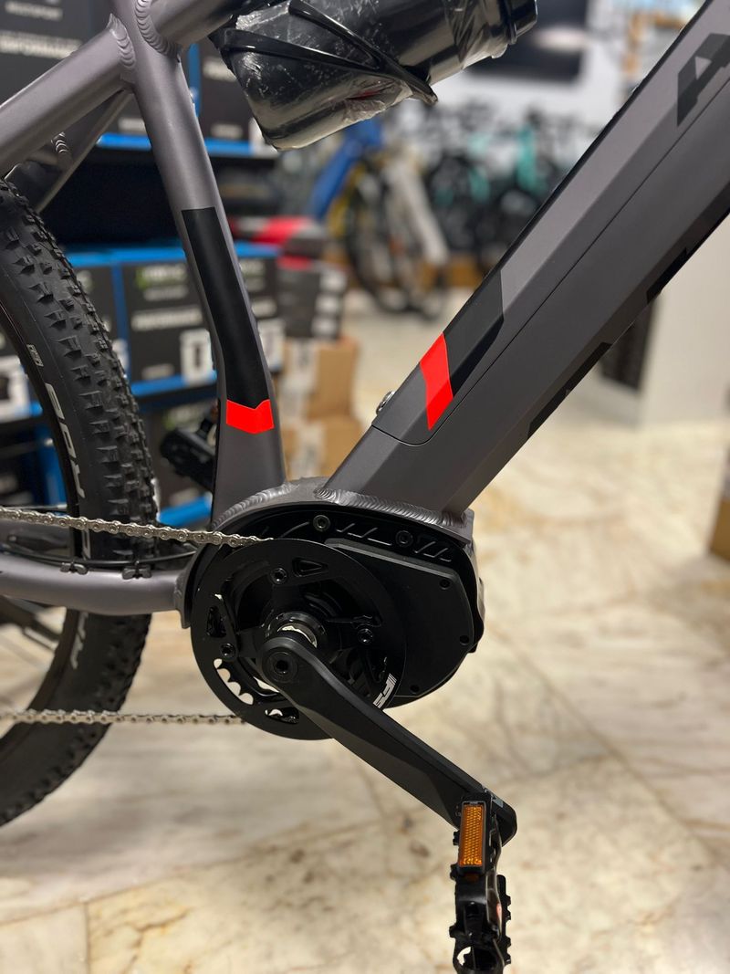 Atala B-CROSS 2025 Mountainbike de segunda mano, Gris claro — imagen 11 de 12