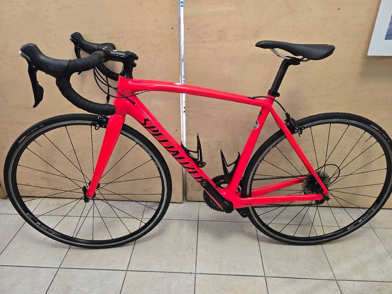 Used Specialized Men's Tarmac Sport 2018 2018 Road & Gravel, Red — image 4 of 5