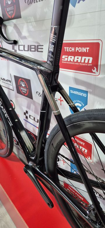 Wilier SL 2025 Road & Gravel de segunda mano, Negro — imagen 9 de 10