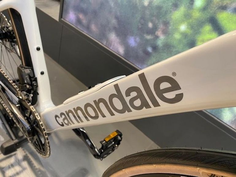 Used Cannondale Synapse Carbon 3 SmartSense STVZO 2026 Road & Gravel — image 7 of 13