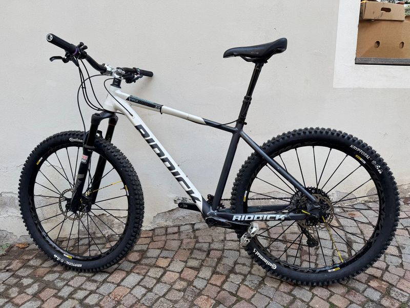 Used RIDDICK RD800 2019 Mountainbike, Light Gray — image 2 of 11